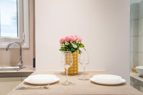Studio Apartment image 8