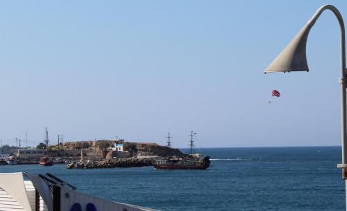 Amazing Beachfront Apartment in Hersonissos