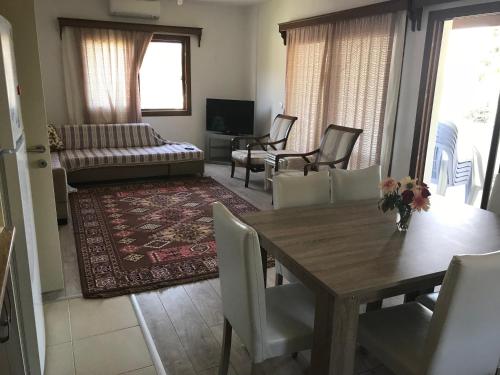  Gümüşlük koyunbabada denize sıfır ev in Giriş