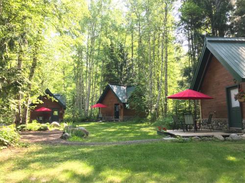 Across the Creek Cabins - Accommodation - Clearwater