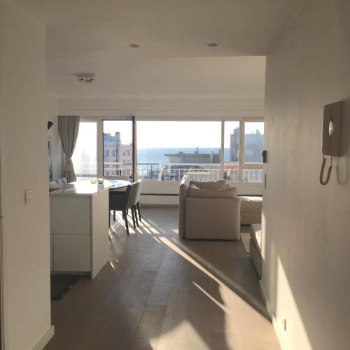 sea and city view with double terrace Flat C Oostende - Location saisonnière - Ostende