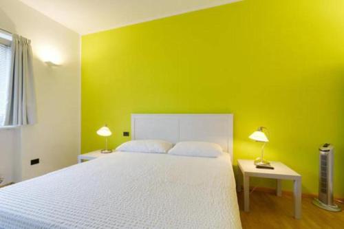 3 twin beds