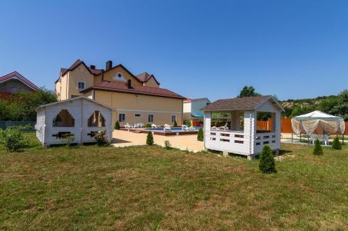 Laskovyy Bereg Guest House - Photo 8 of 66