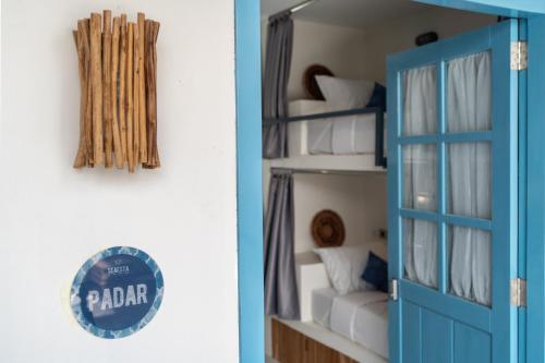 211868363 Seaesta Komodo Hostel & Hotel