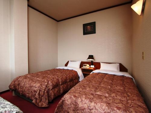 Twin Room image 2