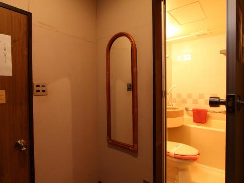 Twin Room image 5