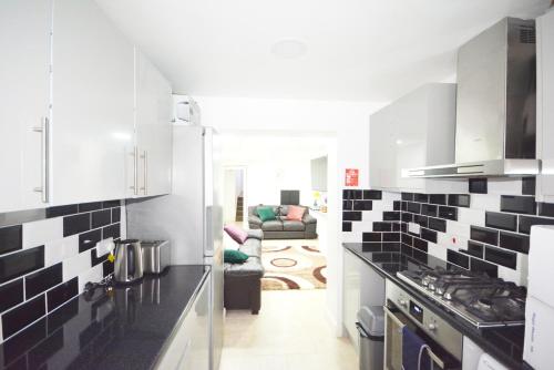 London Zone 2 Three Bedroom Apartment, Londýn (fotografie 9)