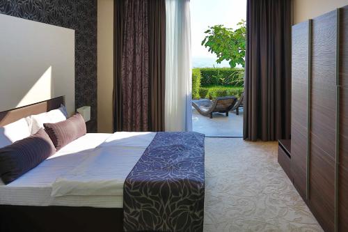 Deluxe Double or Twin Room with Sea View