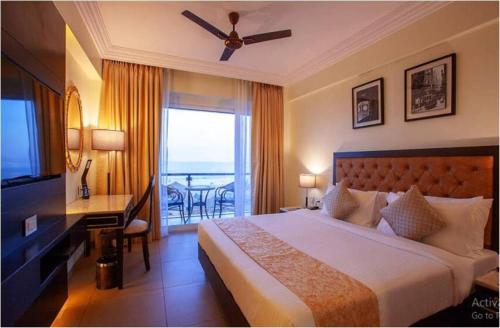  Ocean View Room image 2