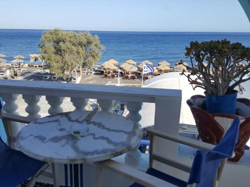 Stavros Beachfront Domes by Booking Kottas 3