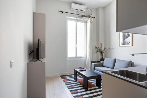 Nice and modern studio with AC Nice Gold Triangle - Welkeys