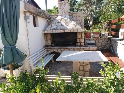 Apartments and bungalows vila Dalibor