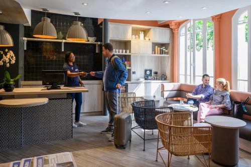 Hôtel Ibis Paris Tour Montparnasse 15ème