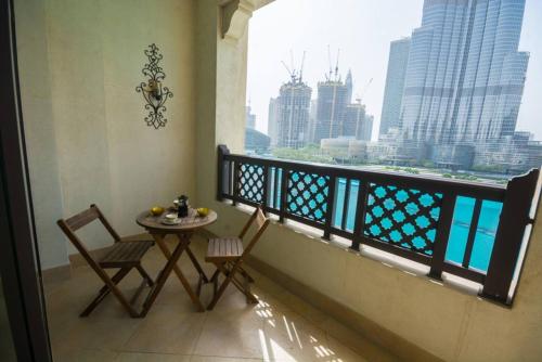 Incredible Stay at Dubai Old town -Souk Al Bahar - image 8