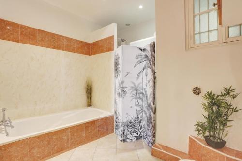 FONTAINE - CHARMING PROVENCAL Clim 6 GUEST OLD TOWN NICE - main image