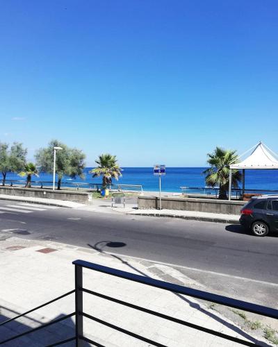  Sicilia Bedda B&B in Nizza di Sicilia