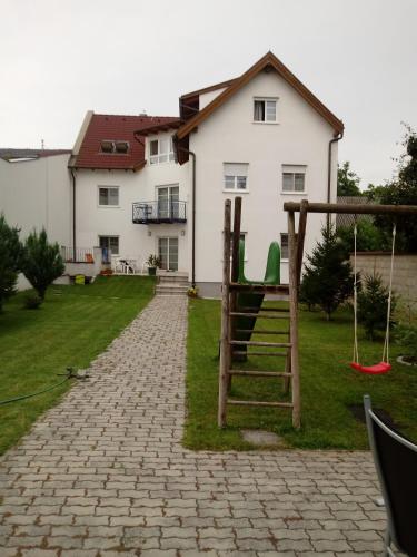 Haubis Ferienwohnungen, Pension in Podersdorf am See