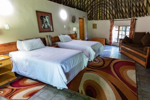 Gooderson DumaZulu Lodge Room Type - Self-Catering 4 Sleeper Chalet Gooderson DumaZulu Lodge Room Type - Self-Catering 4 Sleeper Chalet