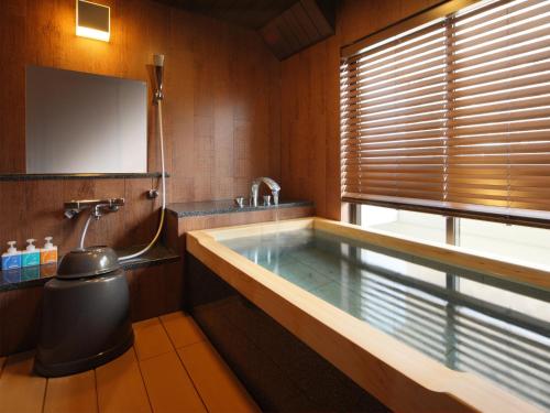 River view Superior Room with Tatami Area and Private Hot Spring Bath - Non-Smoking
