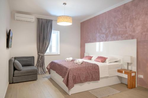 Pine Tree Boutique Apartments - image 3
