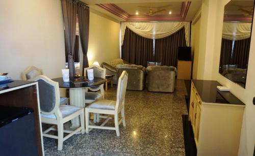 โรงแรมปุญจา อินเตอร์เนชั่นแนล (Hotel Poonja International) in มังกาลอร์