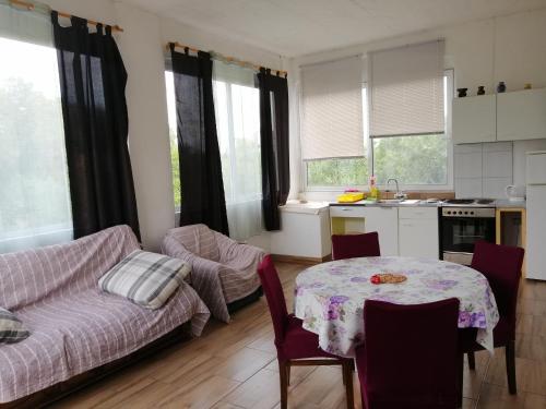  Apartmani Ugrinić in Tkon