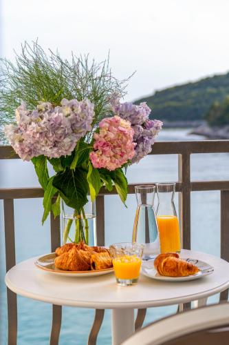 Pine Tree Boutique Apartments - image 2