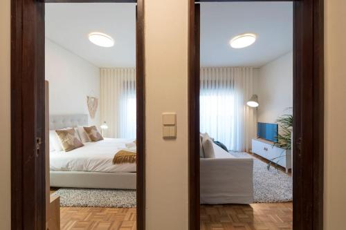  LovelyStay - Genuine Bonfim Balcony Flat in Porto