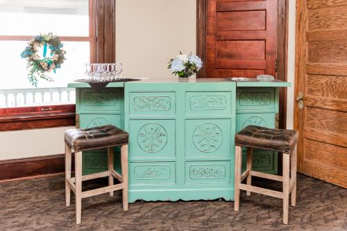 Inn at 835 Boutique Hotel in Springfield, USA