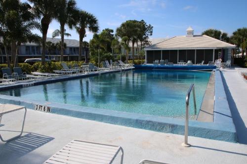 Swimming pool, 2nd floor 3BDR Condo In Farmington Vistas on Plantation Golf and CC - 458 in Plantation (FL)