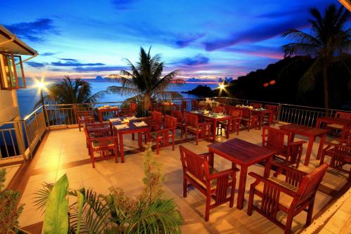 Restaurant, Pinnacle Koh Tao Resort in June Juea Bay
