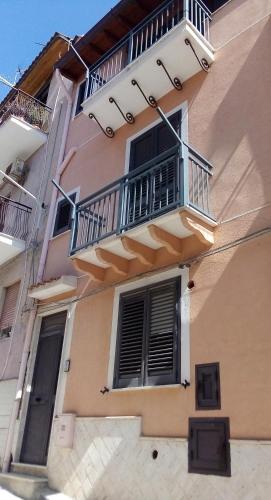 La Casa dei Nonni Camere chambre d'hôte Montallegro