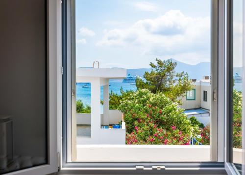 Uitzicht, White Rock Milos Suites in Milos Island