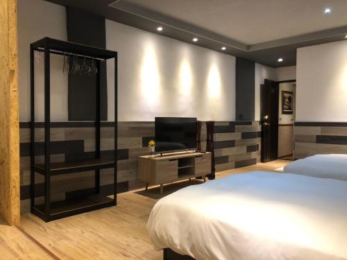 2 queen beds