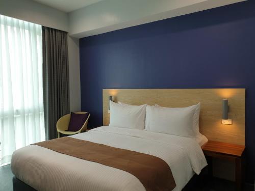 Leez Inn Makati Room Type - Premier Room