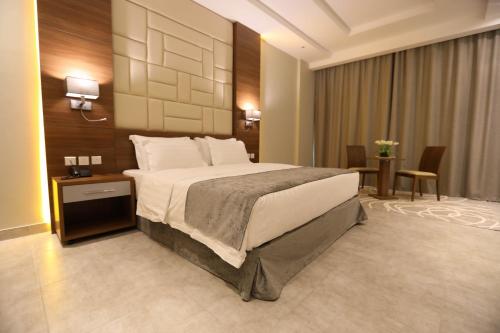 Diamond Tower Hotel - image 12