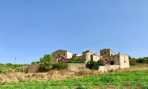  BORGO ALTO GIARDINO BIVANI DELUXE, Pension in Balestrate bei Camporeale