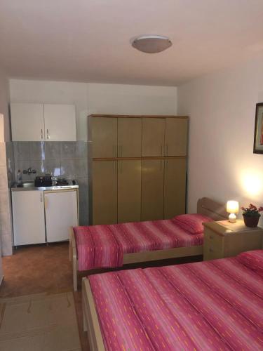 Deluxe Apartment image 2