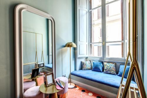 Glance in Rome - image 4