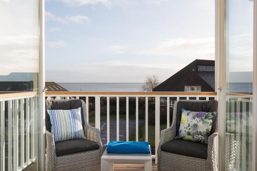 Easy Living - image 3