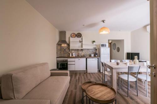 LovelyStay - Sweet Escape I - Terrace - image 2