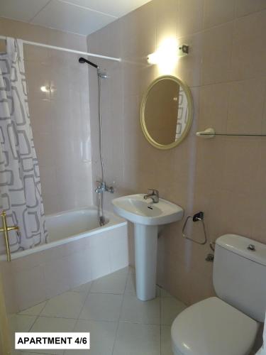 Apartamentos Elvira - image 11