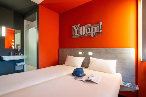 ibis budget Amsterdam Airport - image 3