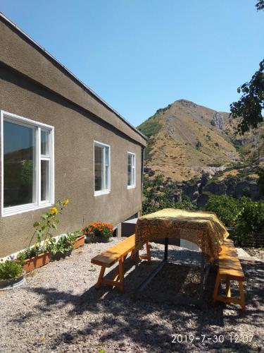 NNN Guest House in Goris