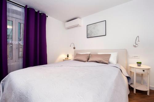 1 queen bed