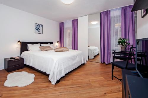 1 queen bed