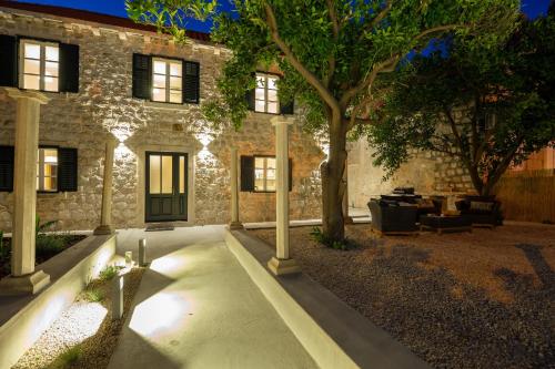 Villa with Private Pool image 7