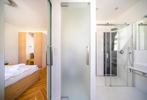 Luxurious Woodrow Wilson apt in Prague centre - image 8