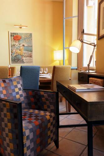 FONTAINE - CHARMING PROVENCAL Clim 6 GUEST OLD TOWN NICE - image 5