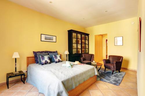 FONTAINE - CHARMING PROVENCAL Clim 6 GUEST OLD TOWN NICE - image 4